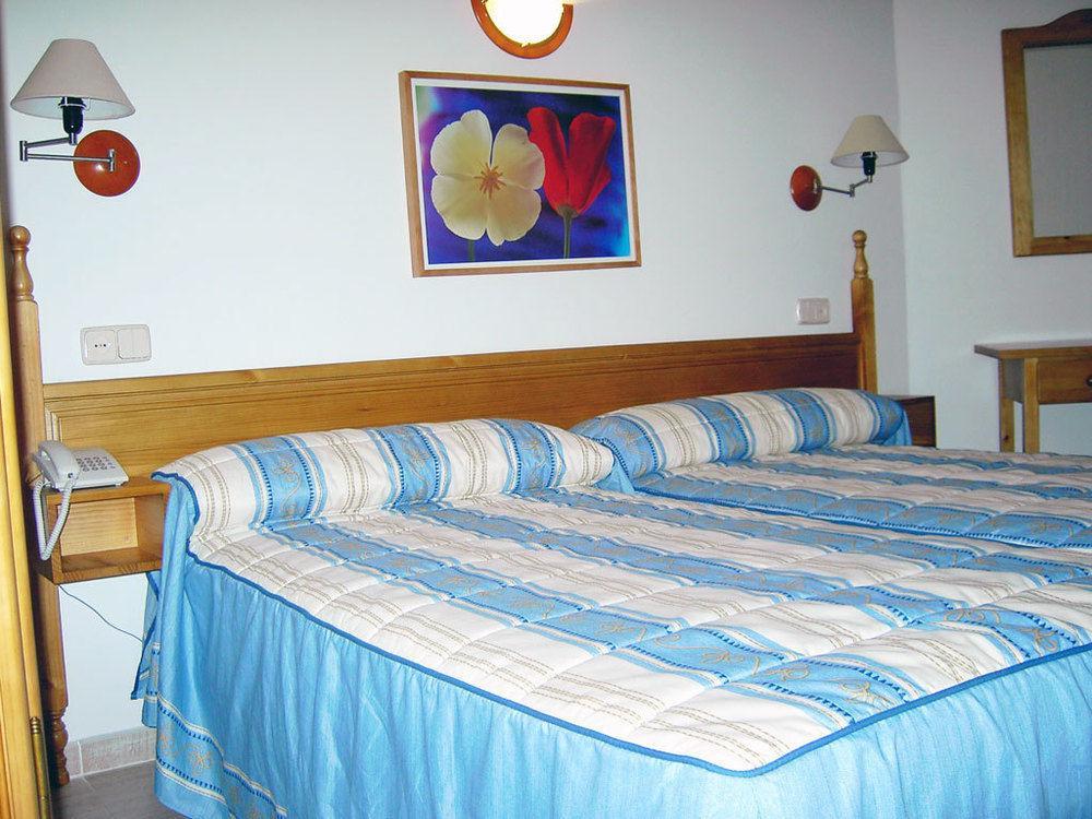Hostal Centro Toledo Exterior photo