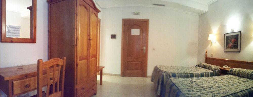 Hostal Centro Toledo Exterior photo